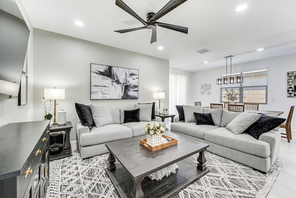 Near Mtn Trails & Sonoran Preserve: Phoenix Abode!