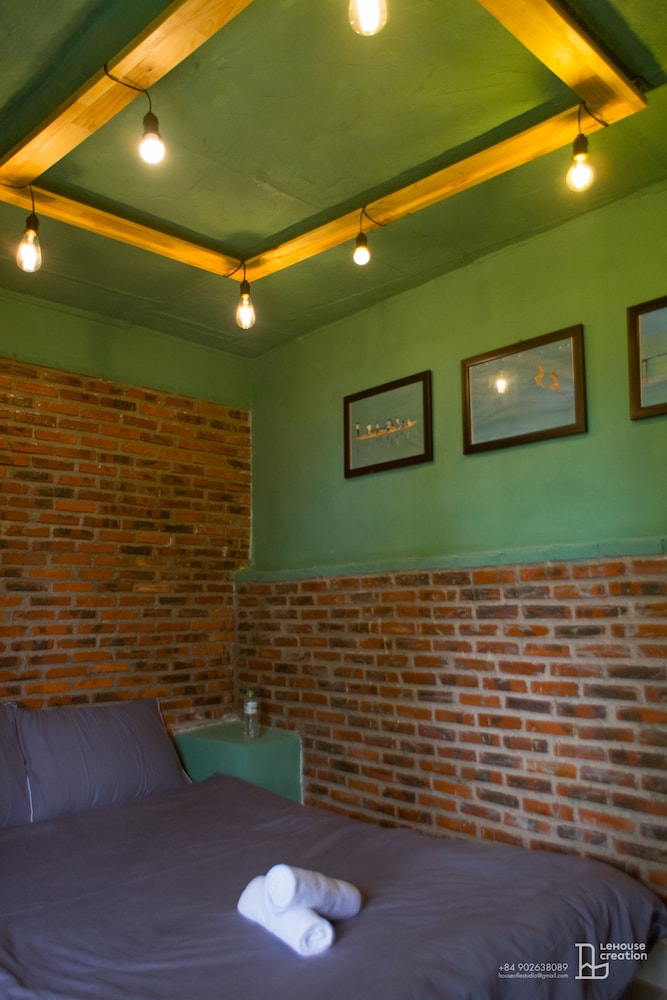Maple Hostel