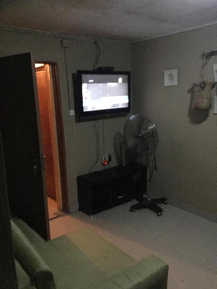 Legendary Inn & Lounge