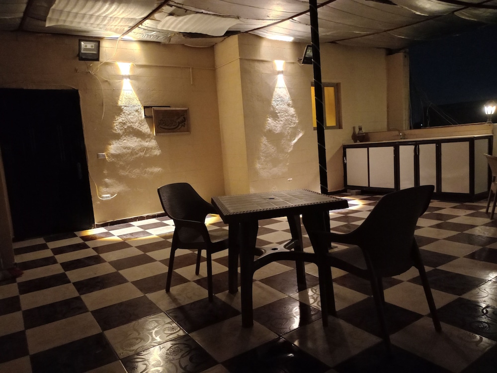 Giza Vacations - Pyramids Terrace Hostel Budget Stay - Property Image 9