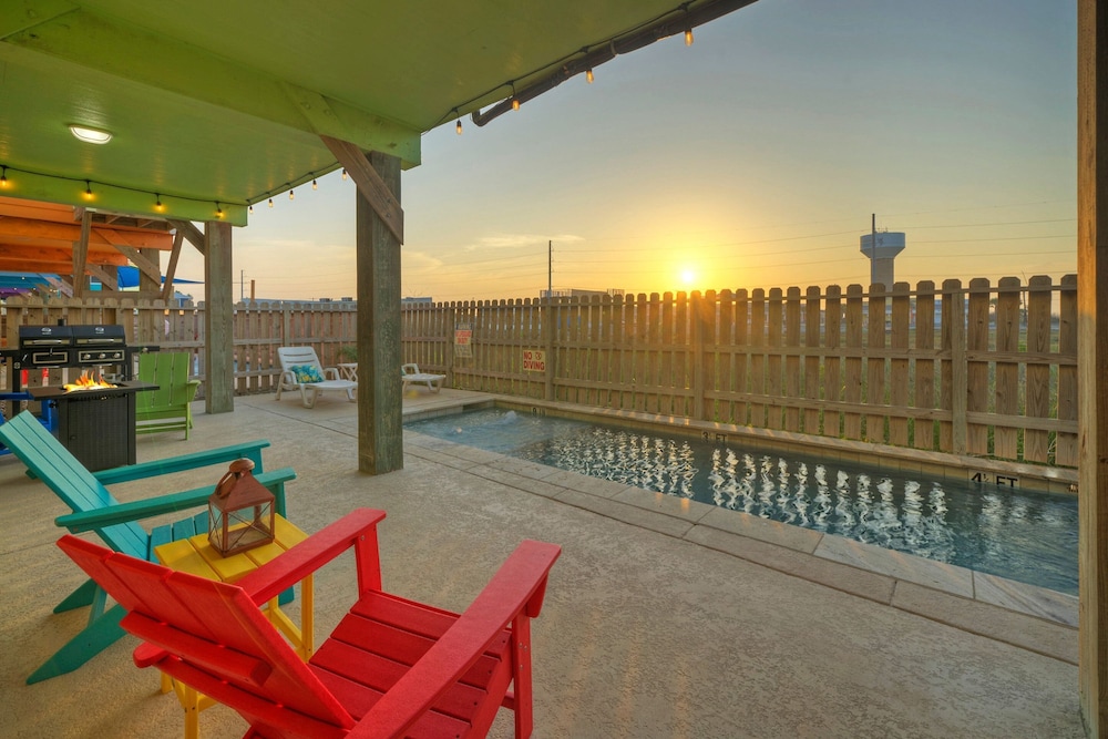 Laid Back Lime by Avantstay Near Beach w Pool Complimentary Pool Warmer