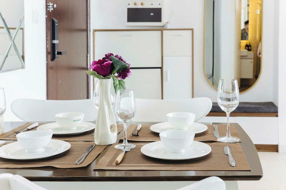 TIL Vinhomes D'capitale Elegance Suites