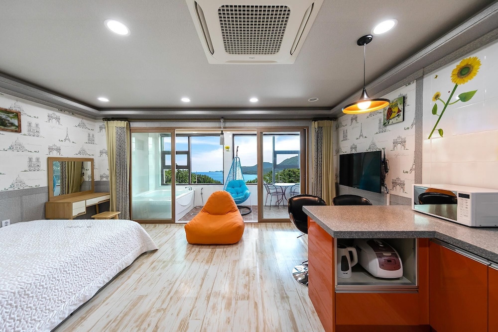 hotel room