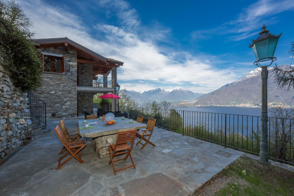 Villa Aquila in Pianello del Lario