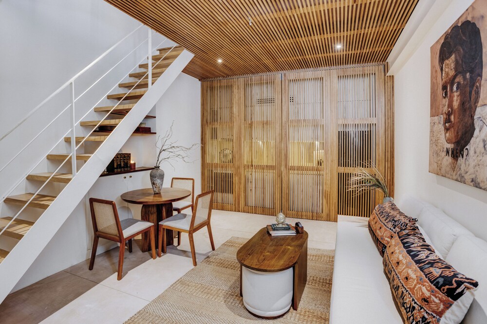8 Leyn Baan Street