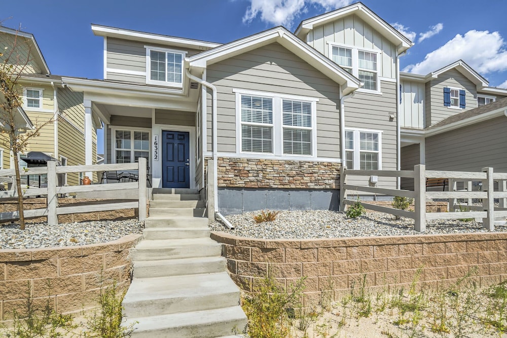 3BD Modern Home Close to Usafa view 2