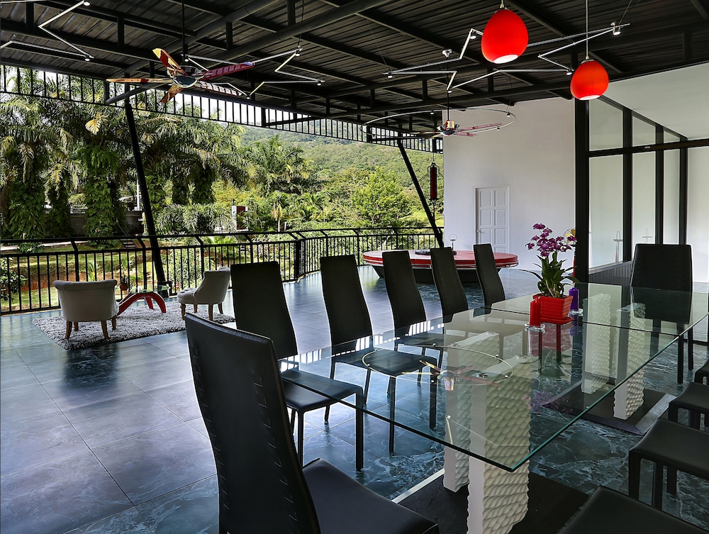 Villa Nap Dau 10 Bedrooms