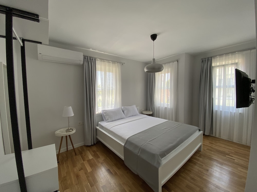 Mon Petit Otel - Image 16
