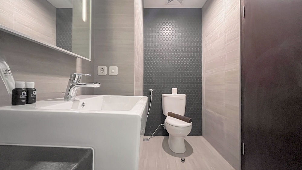 Stylish Studio (No Kitchen) Apartment At Skales Residence Nusa Dua Bali