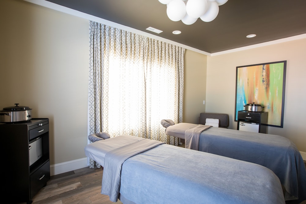 Inn at Willow Grove