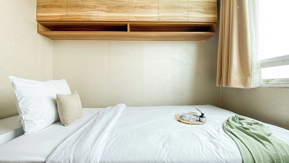 Wonderful And Homey 2Br Apartment At Springhill Terrace Residence