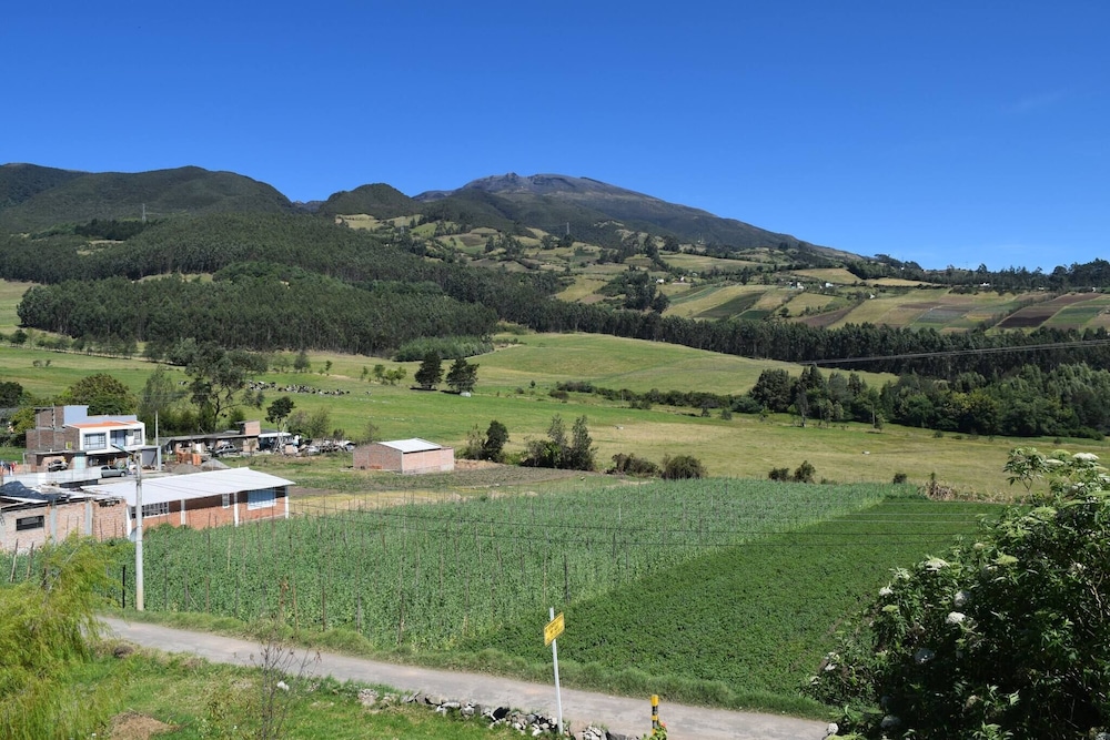 Serene Mountain Retreat in Pasto, Colombia - Your Home Away From Home