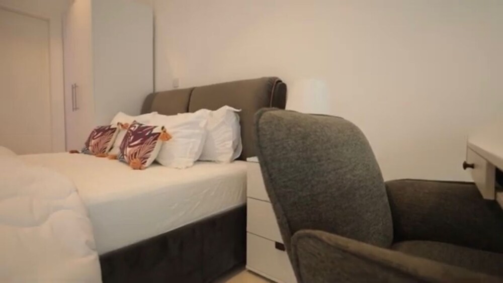 Meraki Homes at Embassy Gardens