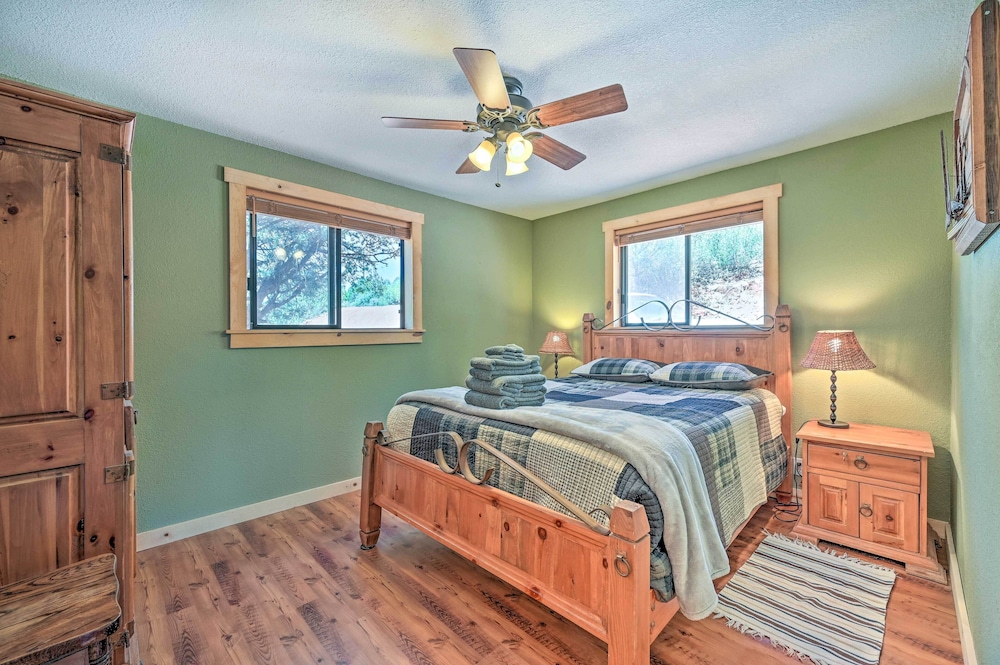 Payson Vacations - Secluded Payson Cabin w/ Deck  Mogollon Rim Views - Property Image 4