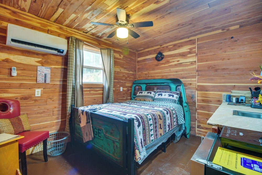Fish, Hike & More: Ozark Cabin on 300 Acres