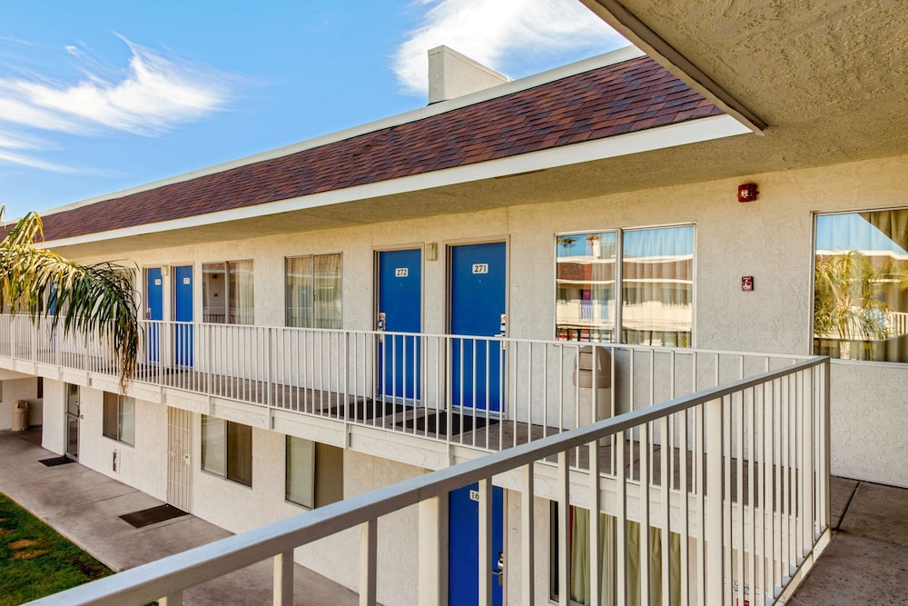 Motel 6 Phoenix North - Bell Road