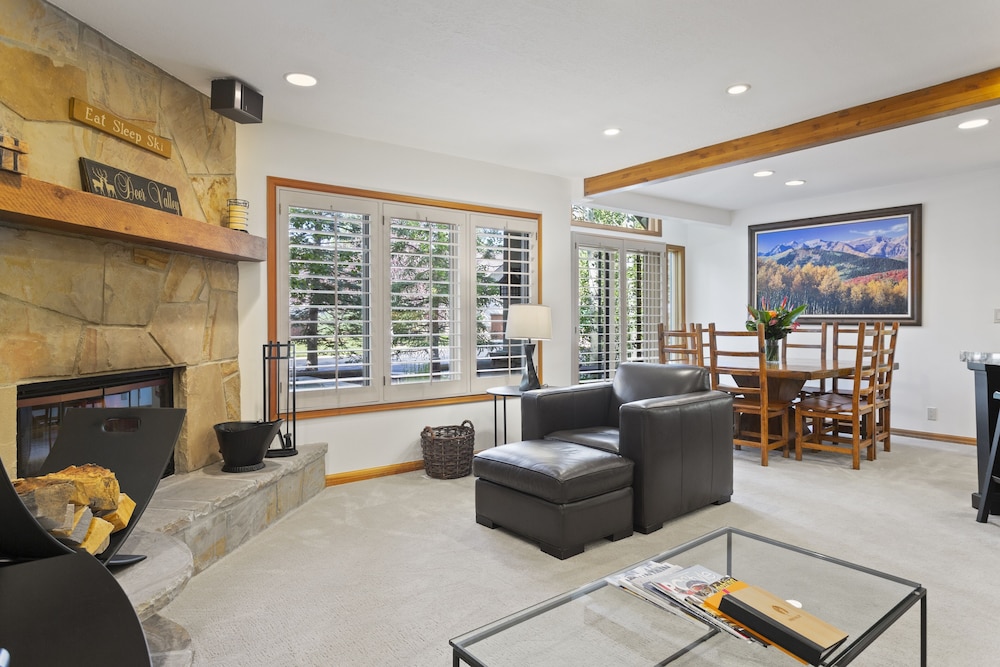 Deer Lake Village at Deer Valley Resort - Two Bedroom Condo with Hot Tub #2426 2 Condo