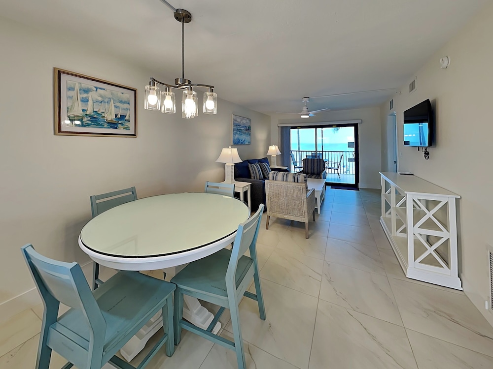 Seaside 2 by Distinctive Beach Rentals