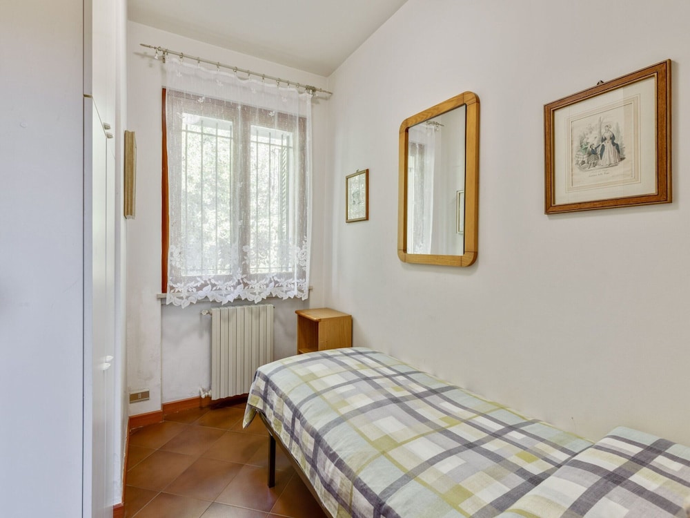 Villa in Torri del Benaco With Private Pool view 3