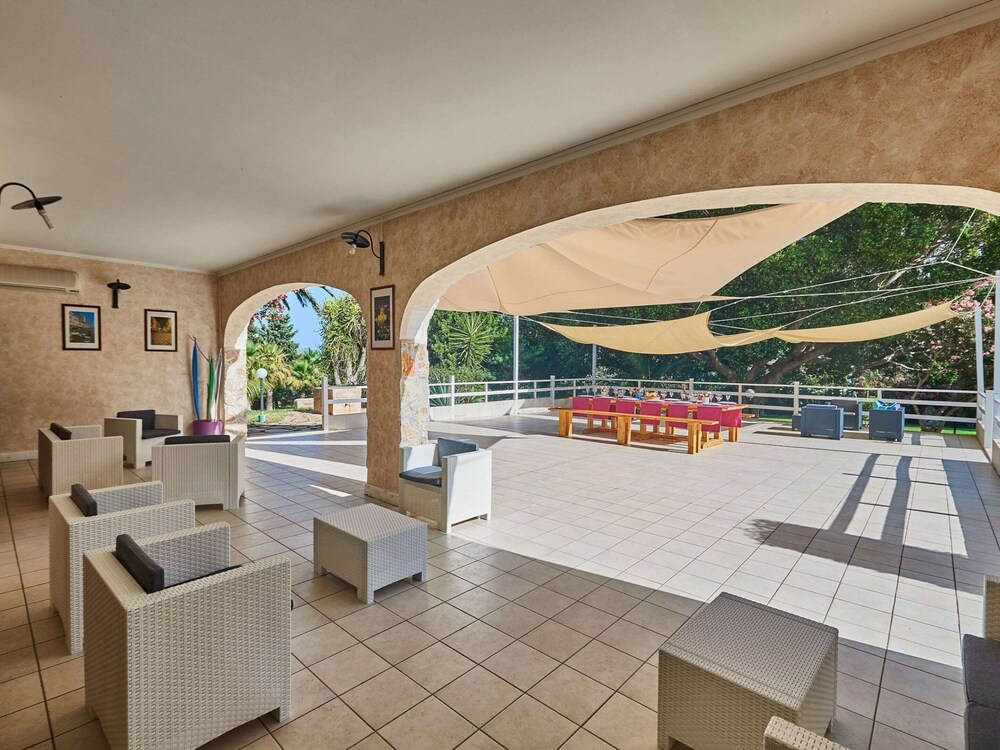 Villa in Pozzallo Near Sandy Beaches view 5