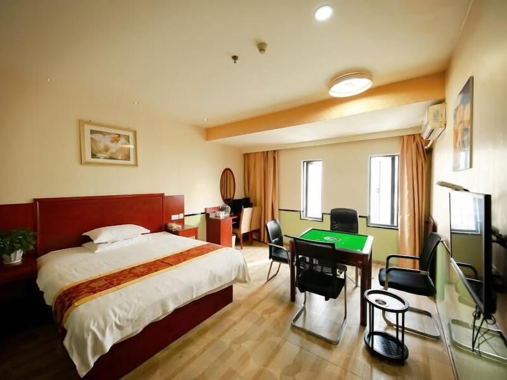GreenTree Inn Jiangsu Suzhou Kunshan Huaqiao Household Building Materials City Shell Hotel