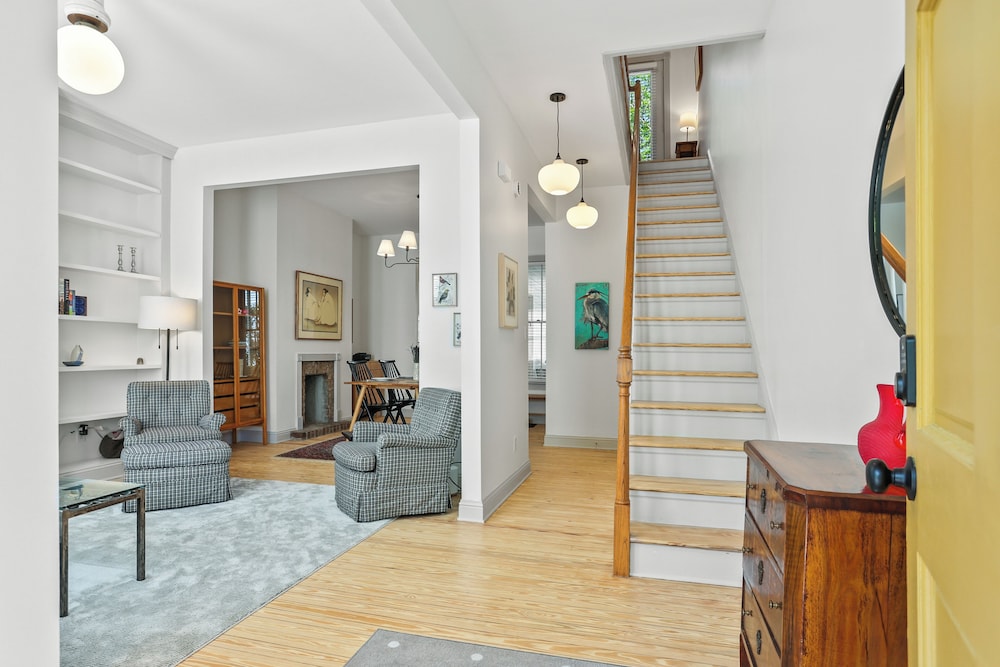 Quiet Historic Corner Home Near Downtown