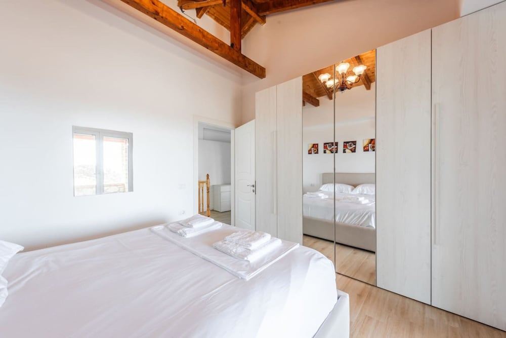 Siar The Large Villa