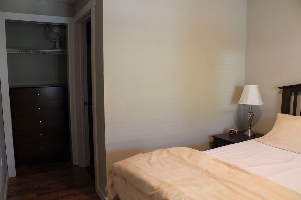 Strictly Moose Luxury Vacation Suites view 4