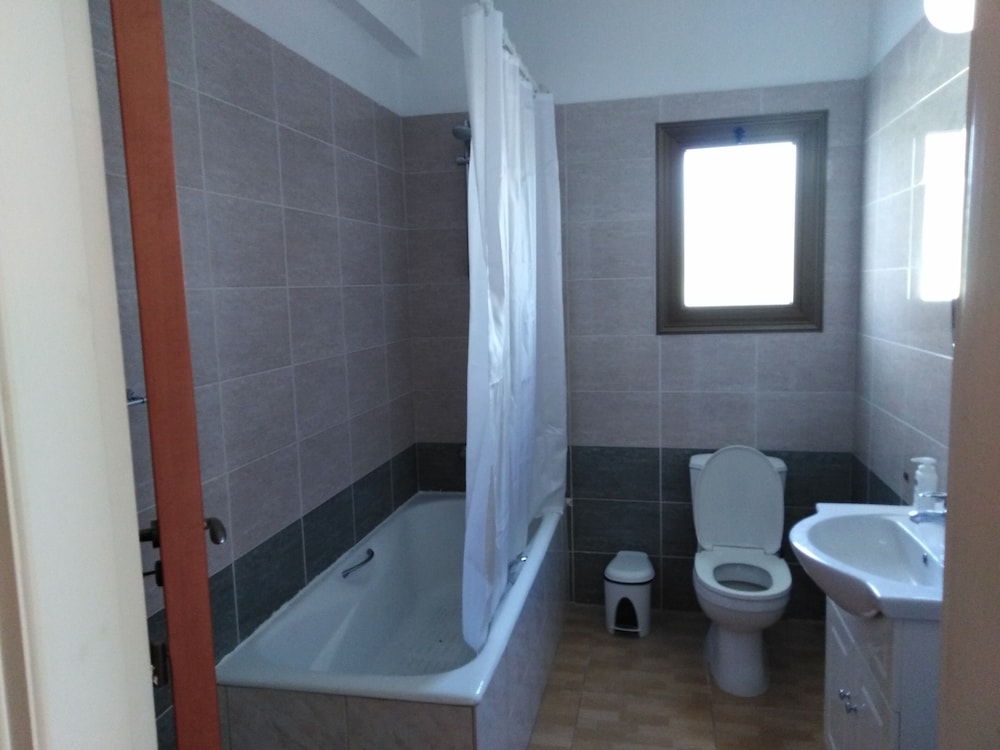 Lovely 7 Bedroom Villa !! view 3