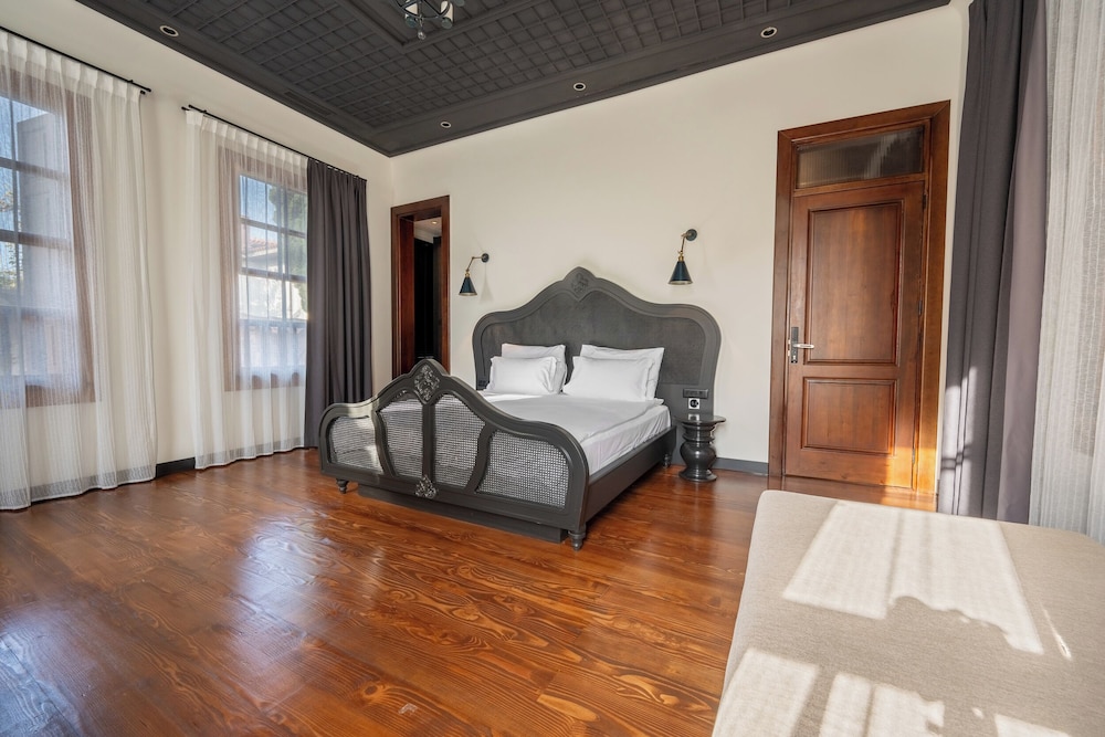 Belmondo Süitler - Image 46