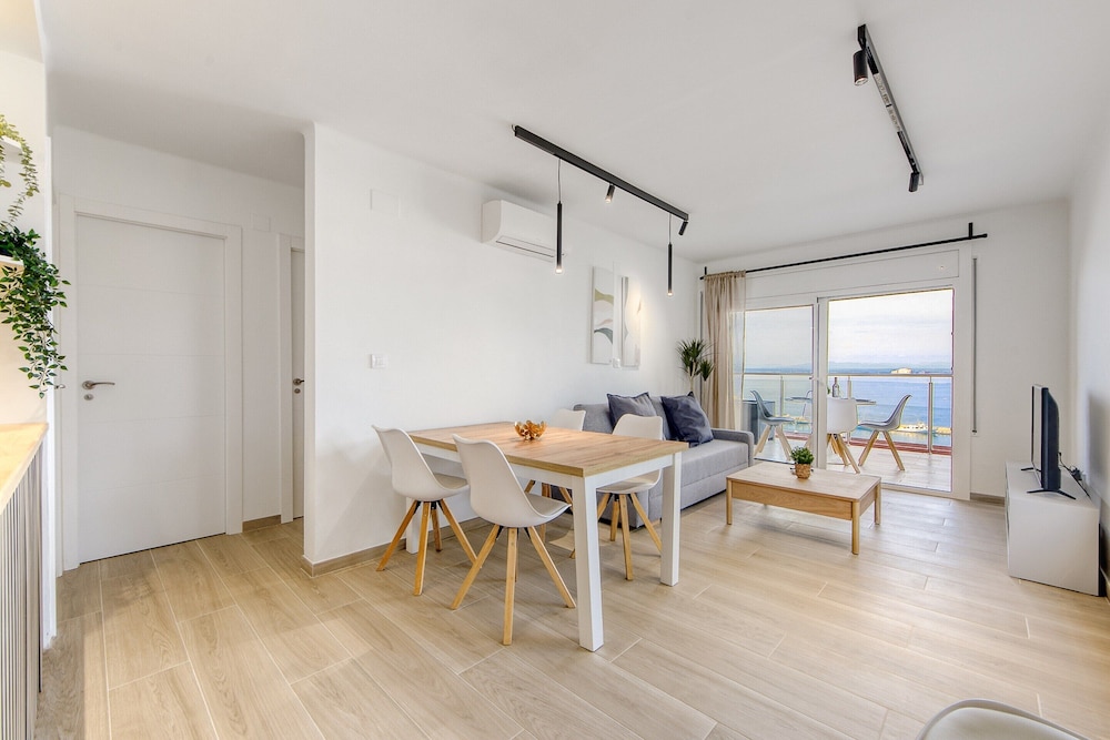 Apartment Near Playa De Roses Beach