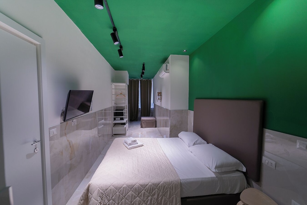 H. G. Boutique Toledo Napoli Centro by ClaPa Group Dislocated Hospitality