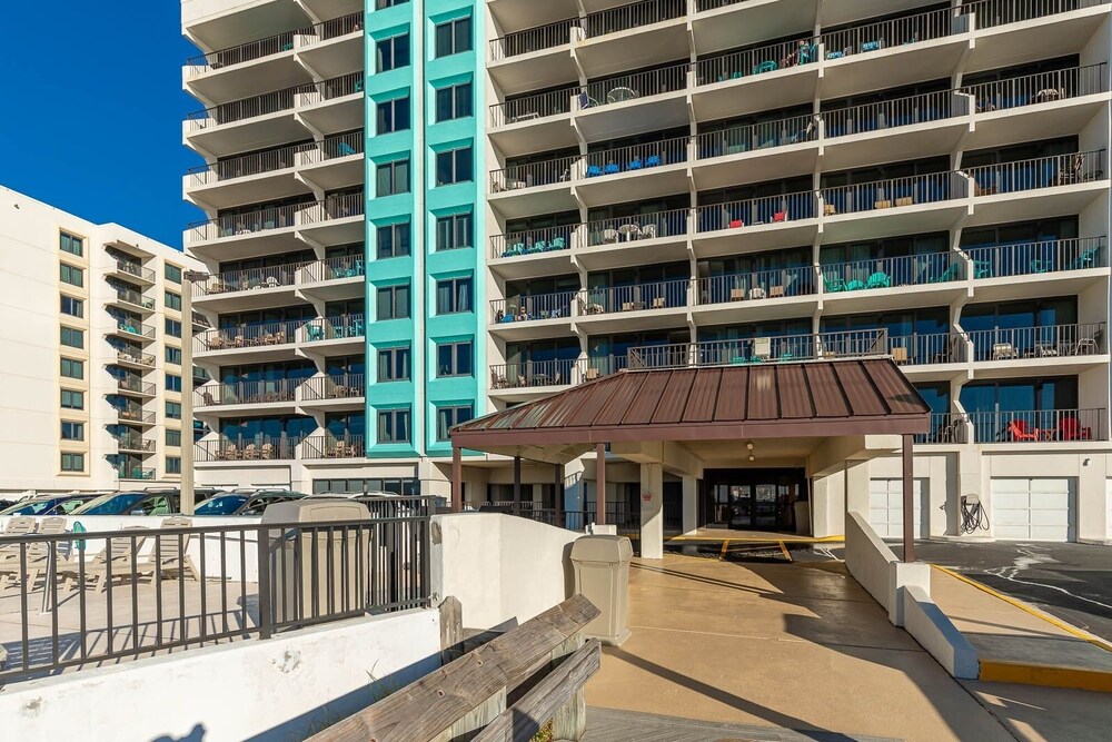 Island Winds East 311 3 Bedroom Condo