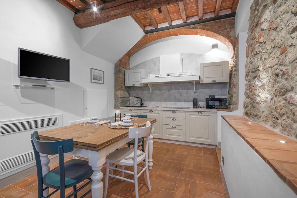 Le Torri, Borgo Campassini, Monteriggioni