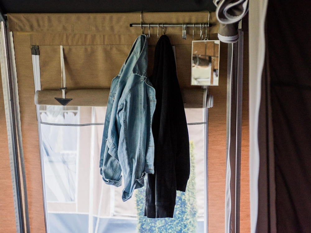 Lakefront Glamping w/ Pets