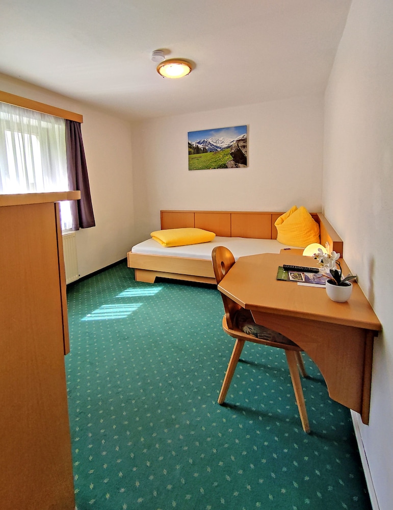 Silvermist Hotel