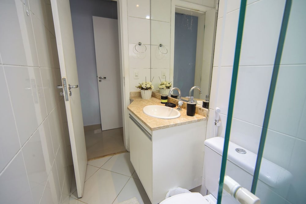 Apto pet Friendly c Churrasqueira a 100m da Praia