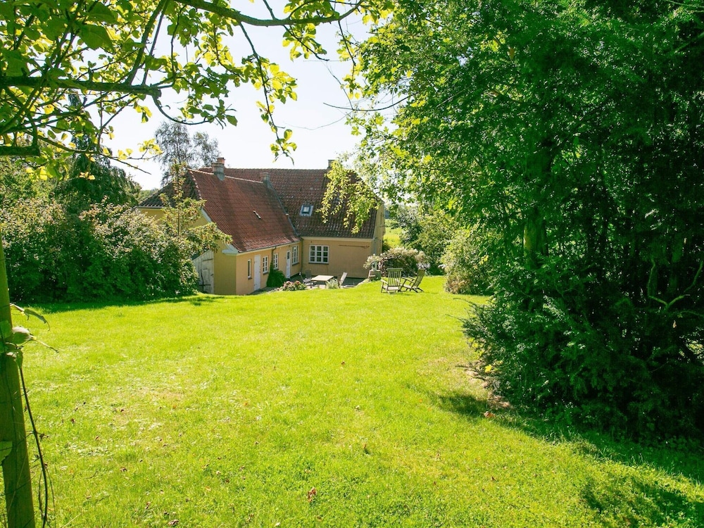 Photo 25
