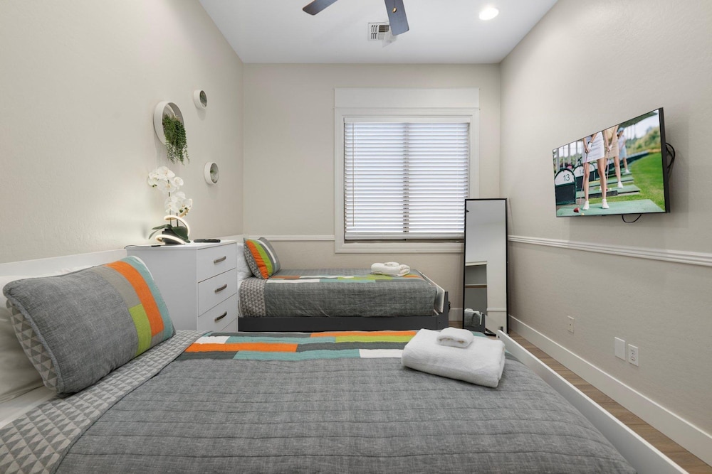 Dublin in Gilbert With 4 Bedrooms and 2 Bathrooms