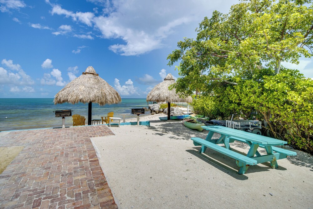 Walk to Beach: Florida Keys Gem w/ Ocean Views
