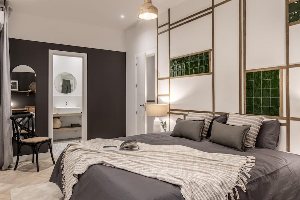 Baza - 3 Bedrooms and Office in Trafalgar