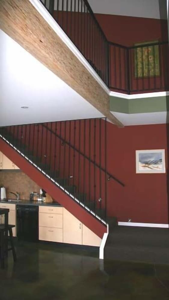 Crooked Tree Guest Suites