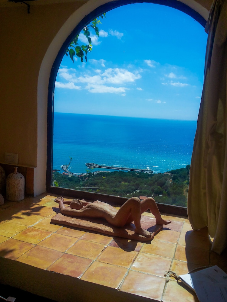 Marulivo Hotel