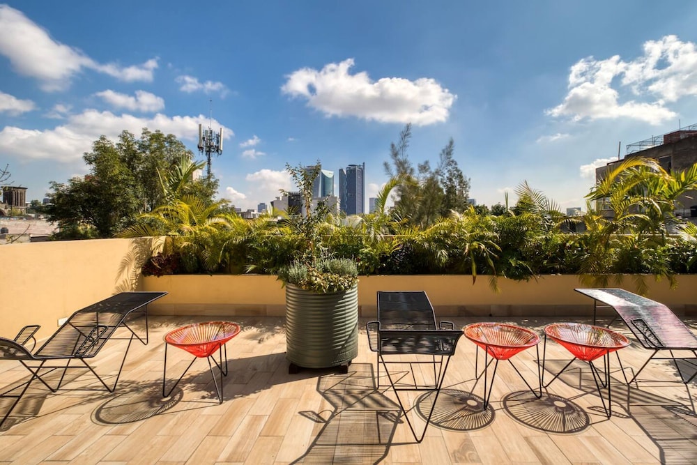 Bright Condesa - Modern 2BR in Mexico photo 3