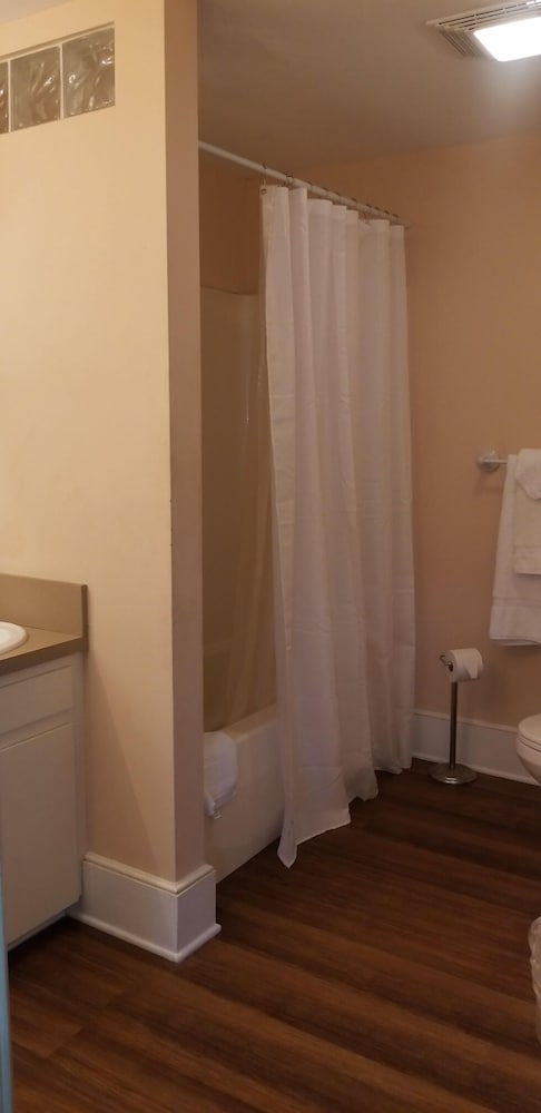 Downtown Guest Quarters Hotel