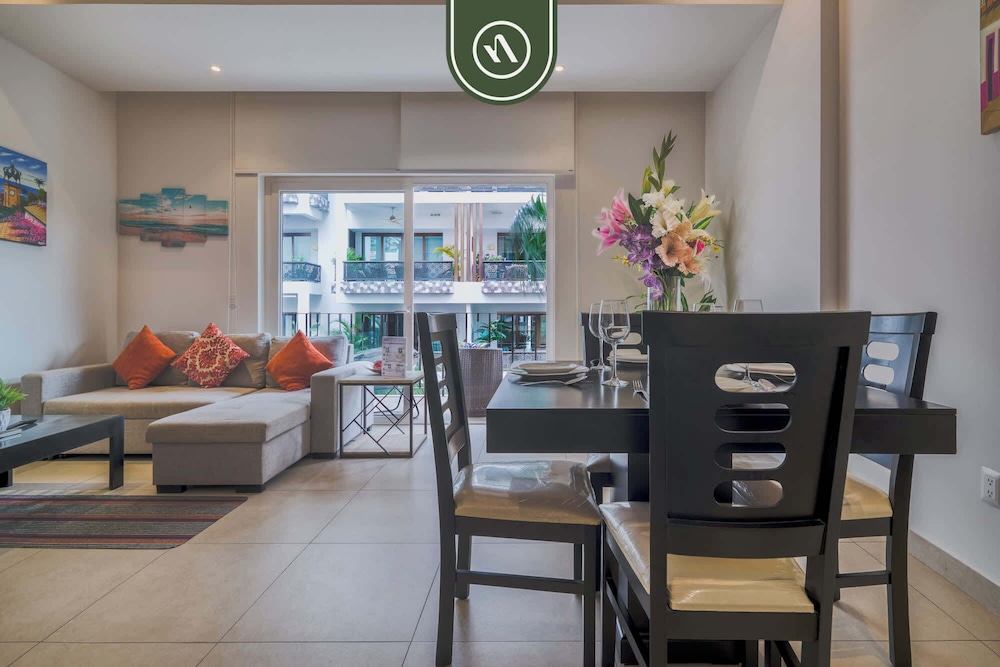 Amazing 1 BR Condo - Zona Romantica - Rooftop Pool