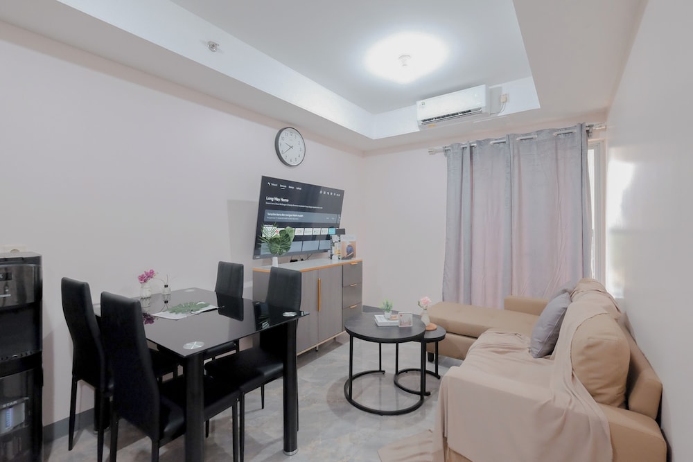 Prime Location 1Br At The Wave Kuningan Apartment