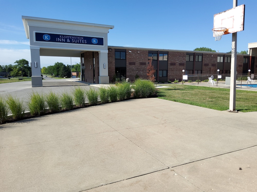 Hotel Klopfenstein Inn and Suites - Image 1