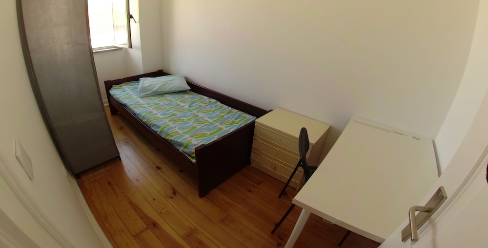 Travel Inn Lisbon view 2