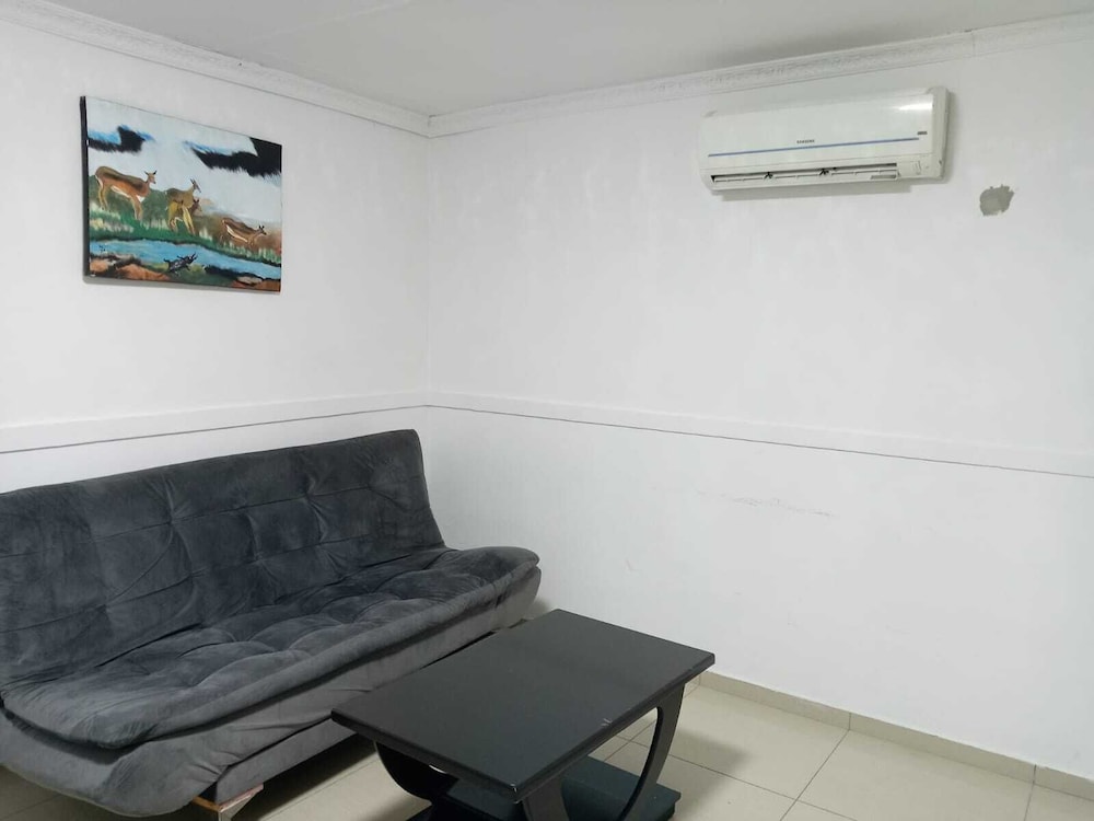 Gold Crown Self-catering Apartment